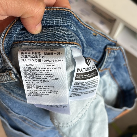 Levis Classic Bootcut Wide Leg Jeans with Floral Details size 12 - Picture 13 of 15